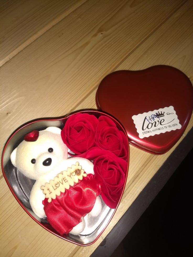 Romantic Bear Rose Gift Showpiece – Valentine’s Day Special Love Gift